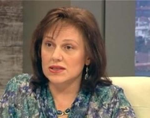 Дете стана звездичка, а чиновници си купиха нови джипове. За елита нещата се разрешават много бързо
