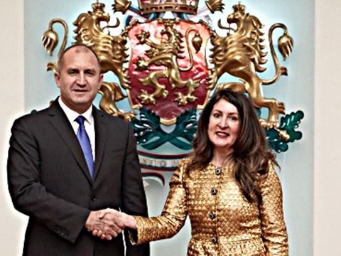 До всички Русофили и американофоби Херо Мустафа е най-доброто, което може да се случи на България.