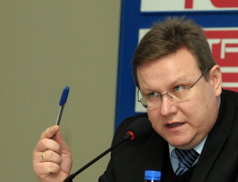 Мисля, че сега е моментът Опра да удари едно рамо на Кирил