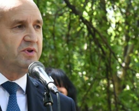 Радев разпуска парламента на 2 август, насрочва избори за 2 октомври