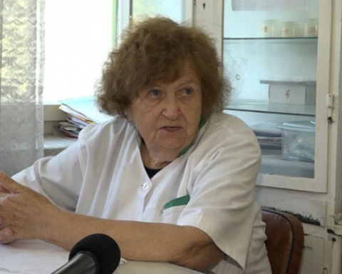 82-годишна лекарка се грижи за над 1000 пациенти в пет села