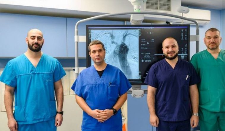 Екип от отдадени лекари във Варна спасиха живота на пациент с разкъсана аорта